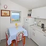 דירה Petar